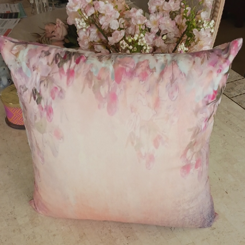 Accent Pillow/summer Peach & Cream Colors,18 X 18", New..soft Cotton/poly